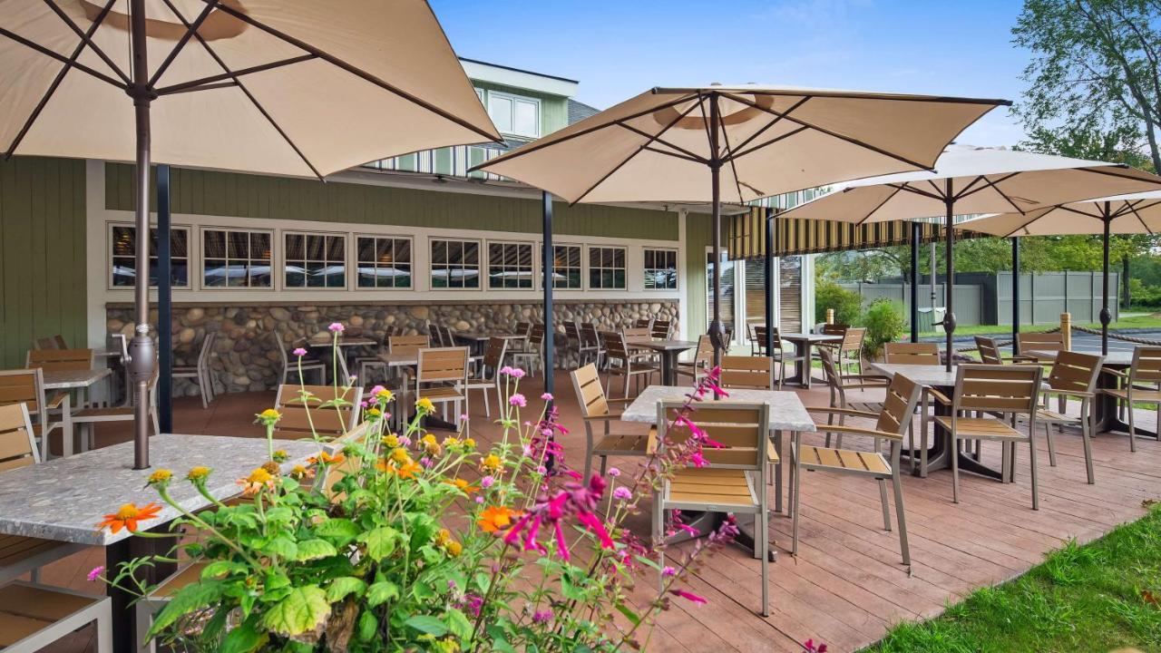 Best Western Plus Windjammer Inn & Conference Center Берлінгтон Екстер'єр фото