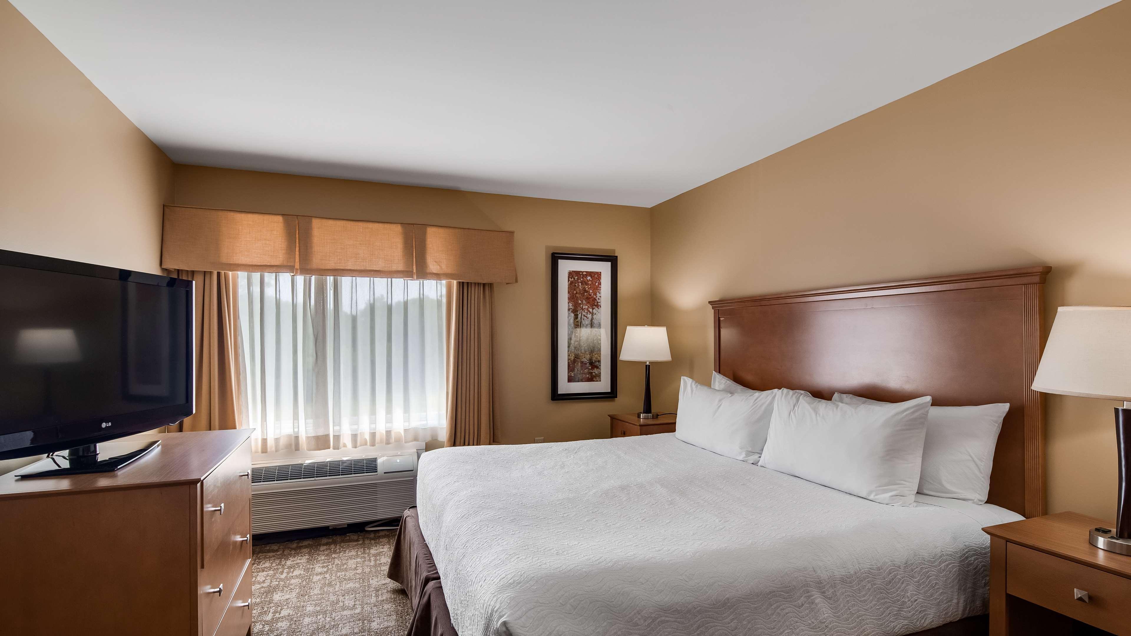 Best Western Plus Windjammer Inn & Conference Center Берлінгтон Екстер'єр фото