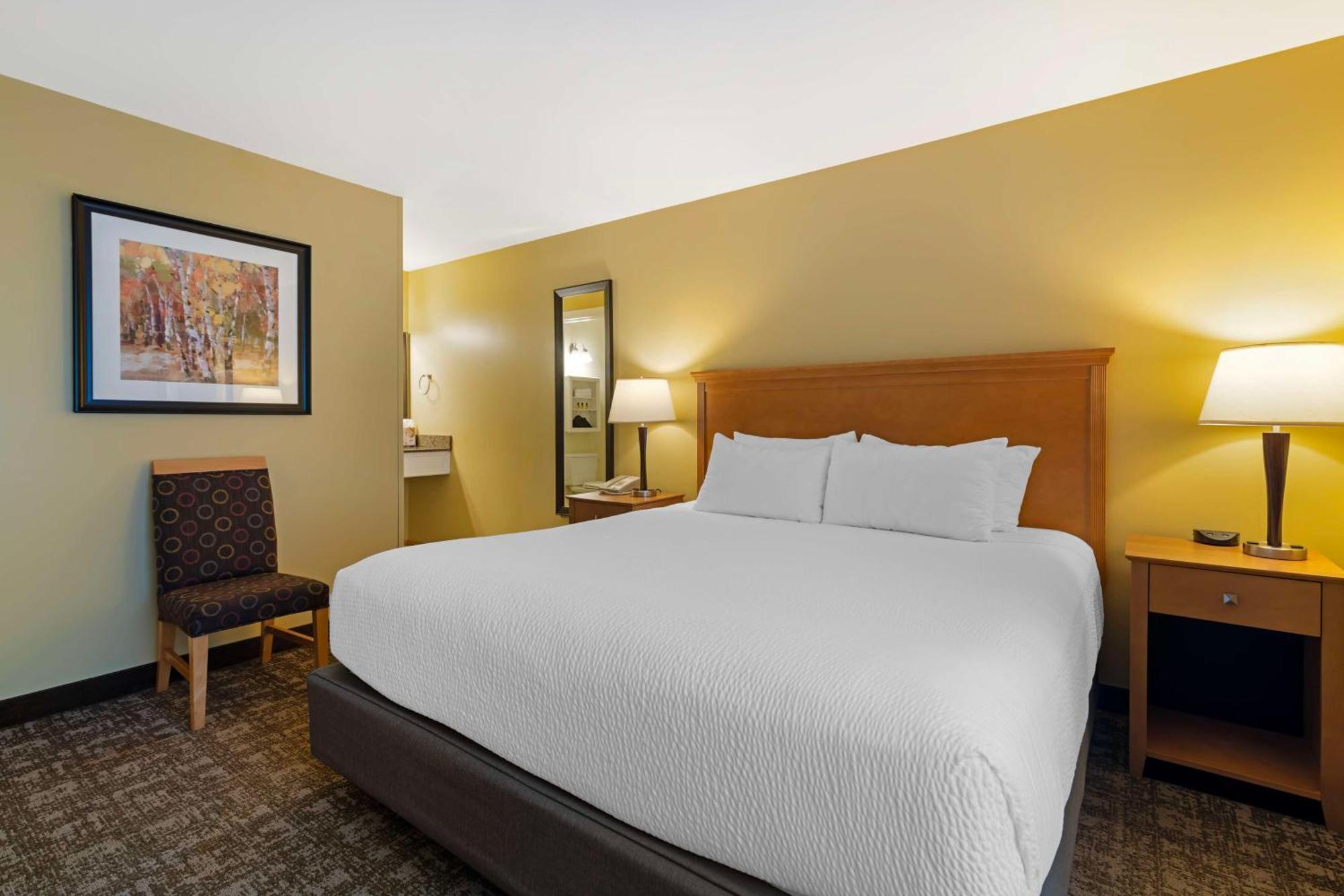 Best Western Plus Windjammer Inn & Conference Center Берлінгтон Екстер'єр фото