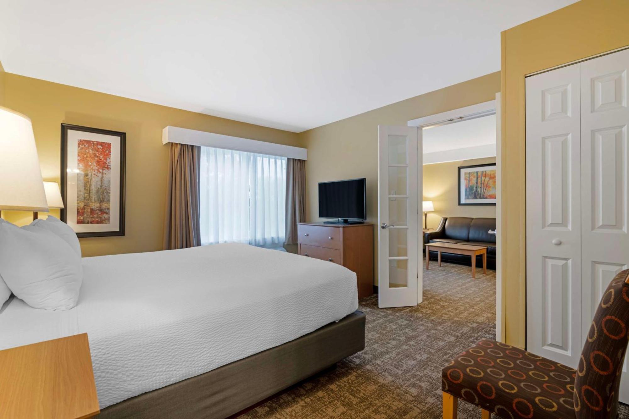 Best Western Plus Windjammer Inn & Conference Center Берлінгтон Екстер'єр фото